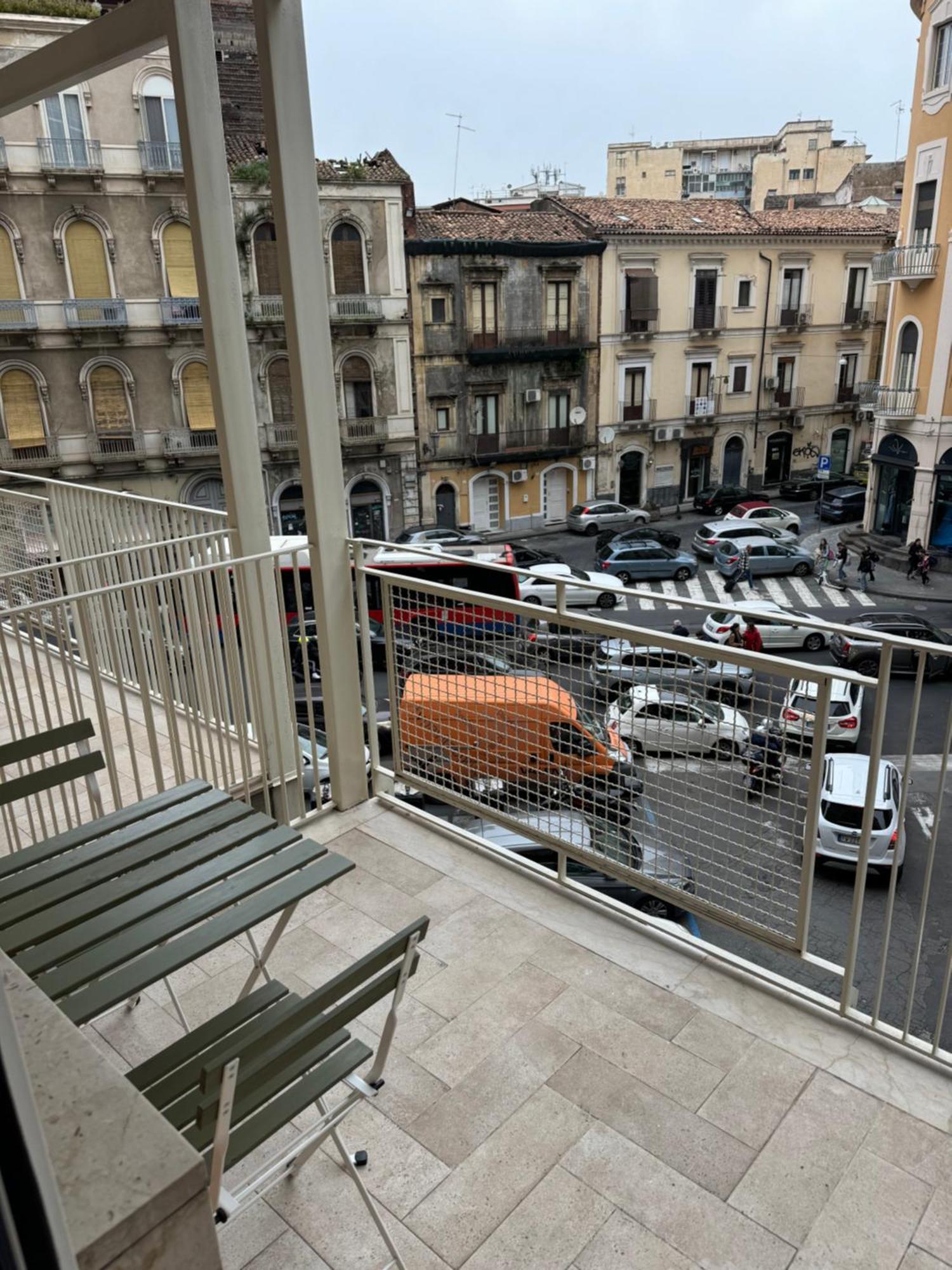 Hotel Dimora Dei Vespri 1 à Catane Extérieur photo